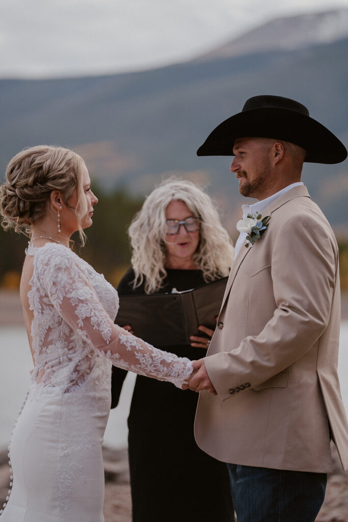 Intimate Lake Dillon wedding ceremony in Breckenridge