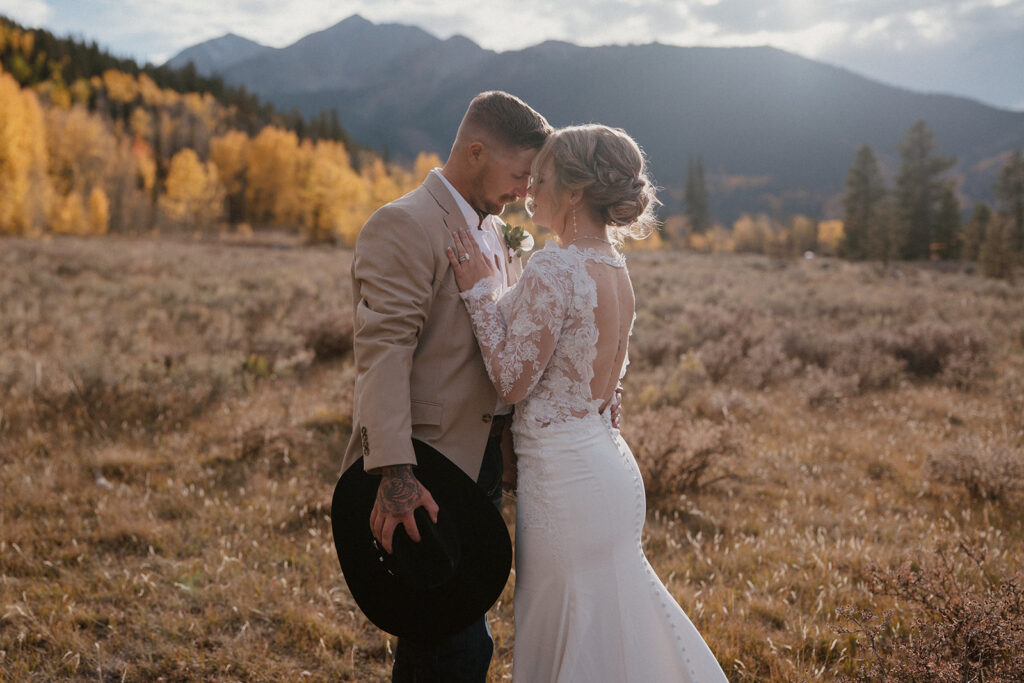 Breckenridge wedding photos in the fall on Lake Dillon