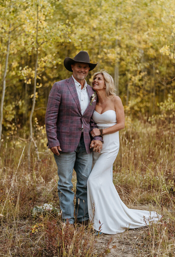 Aspen, Colorado elopement photos in golden Aspen trees