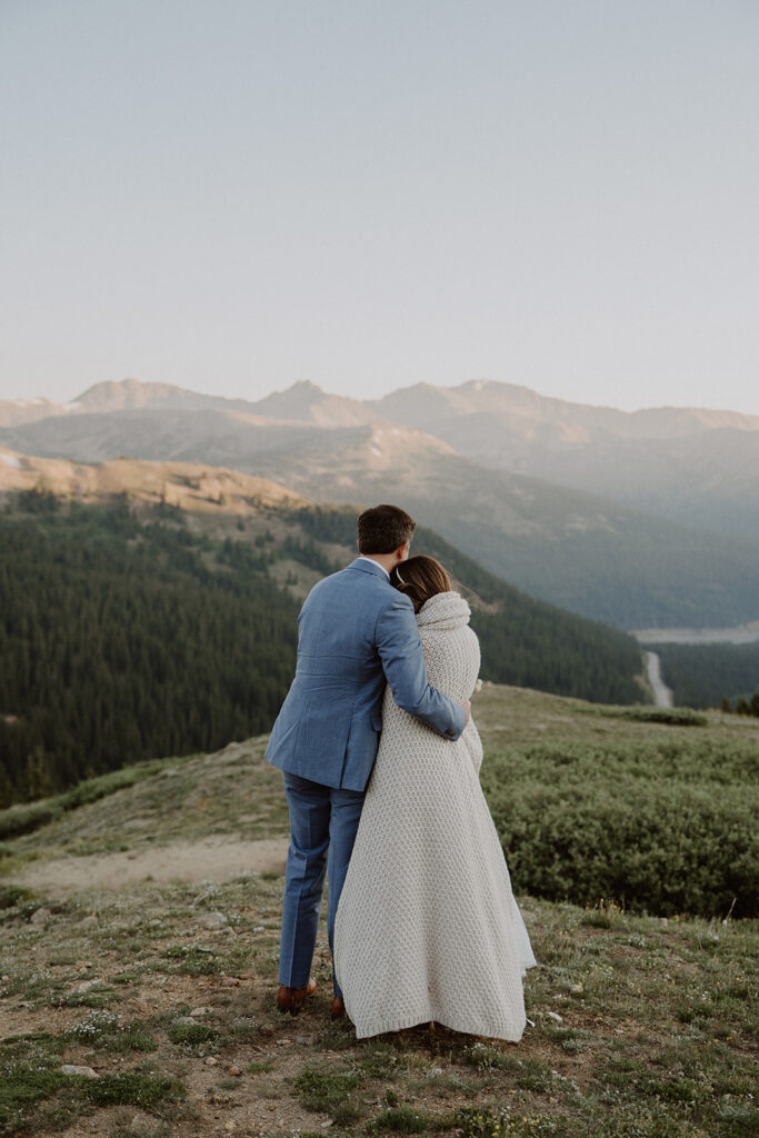 Loveland Pass mountain elopement photos at sunrise