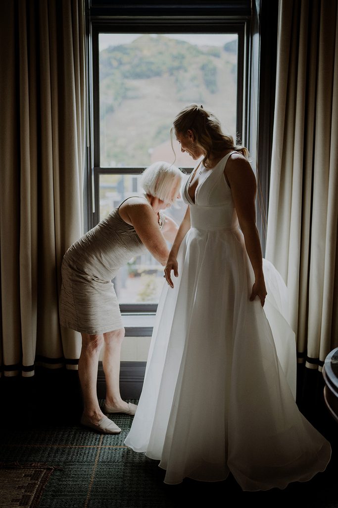 Bride gets ready at Hotel Jerome for her elopement