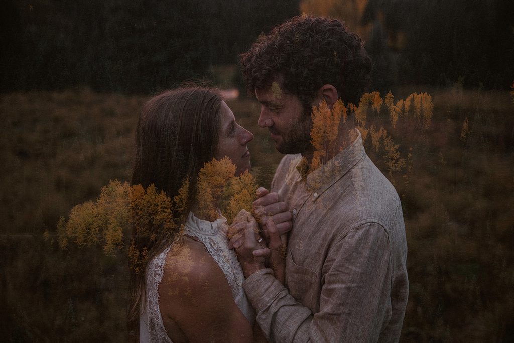 Cinematic and rainy wedding photos in the Colorado mountains
