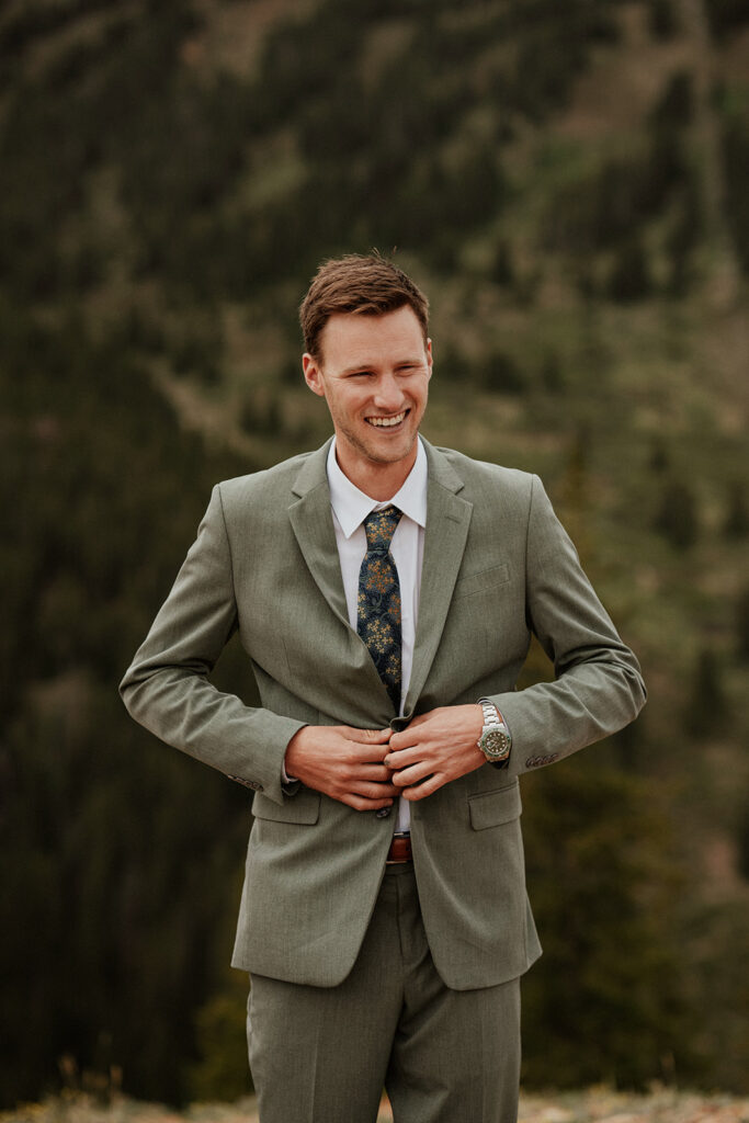 Outdoor grooms portraits in Breckenridge